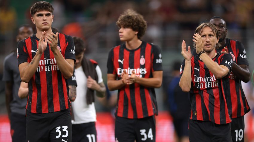 Milan dovodi napadača, samo da prođe lekarski