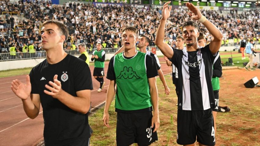 Crno-beli u letnjoj školi