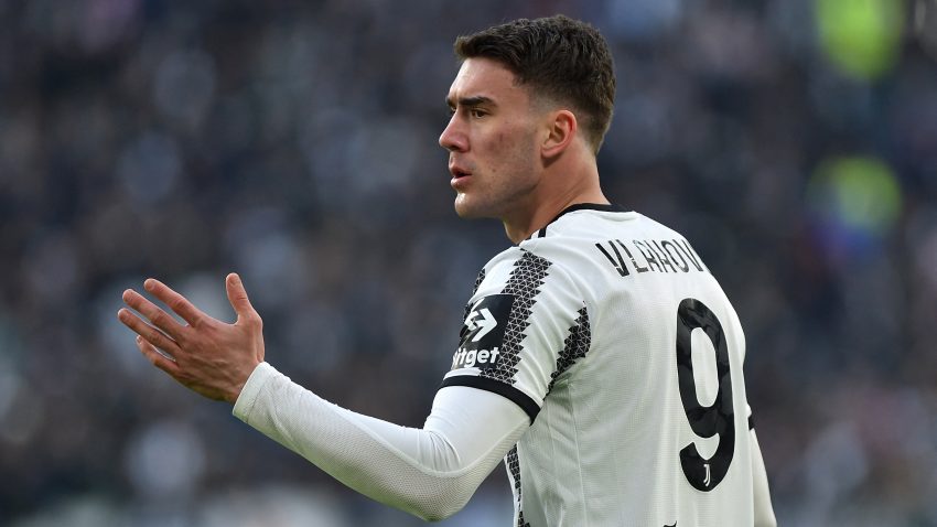 Vlahović se povredio na zagrevanju