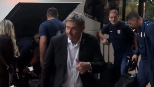 Srpski fudbaleri i košarkaši postali komšije u Rigi (VIDEO)