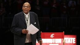 O Džordžu Revlingu, treneru koji je Džordana učinio milijarderom: Kod njega je Majkl morao da radi sa decom, od sveta je stvorio košarkaško selo (VIDEO)