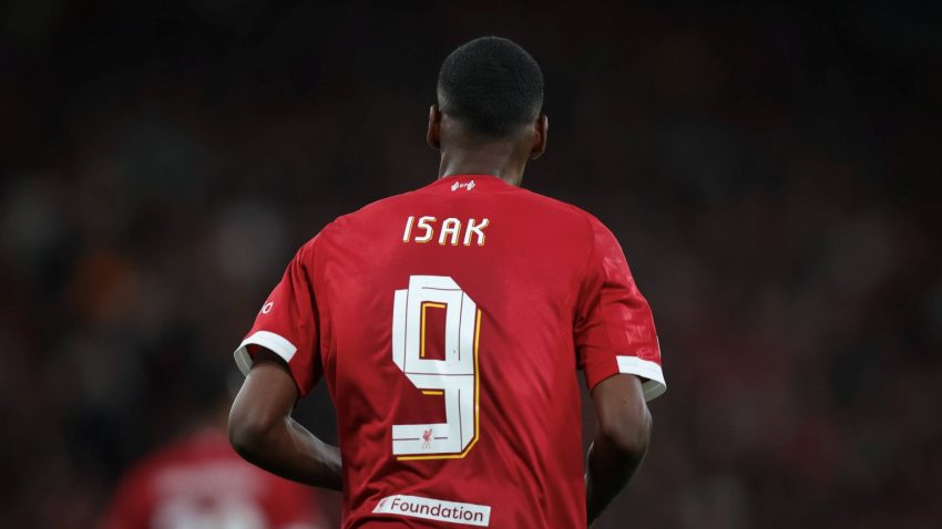 Čekao ga je Enfild... Prvenac Isaka u dresu Liverpula (VIDEO)