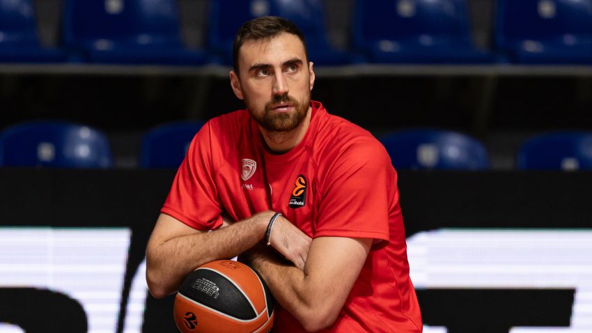 Pirej uglas: Kakav igrač! Milutinov zaslužuje ljubav i daje ogroman doprinos