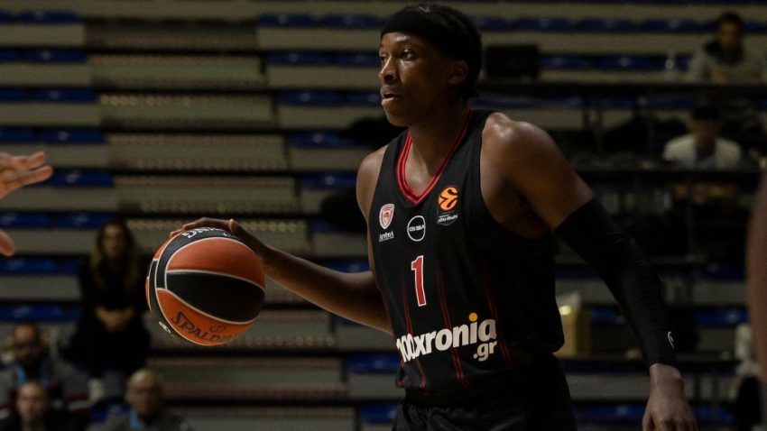 Nilikina se vraća u Beograd, jedan od najiskusnijih ostaje u Pireju