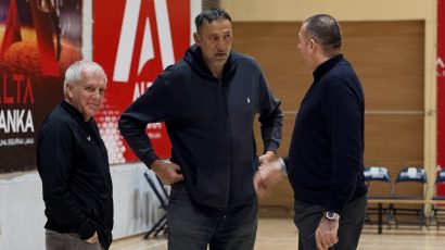 Divac uz Obradovića i Savića