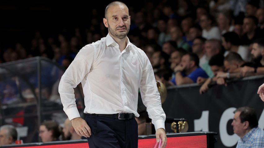 Karaičić na tankom ledu posle četvrtog vezanog poraza: Nije prijatno što su nas navijači izviždali, ali ih razumem