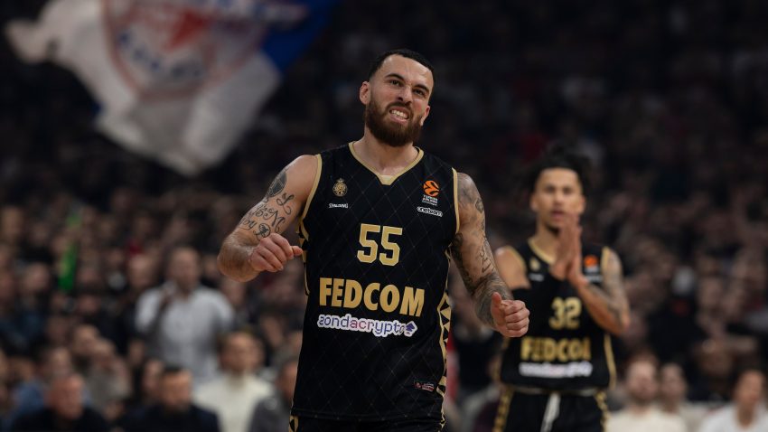 Džejmsova istorija kao uvertira za Partizan i Zvezdu, Odželej pobedio konkurenciju