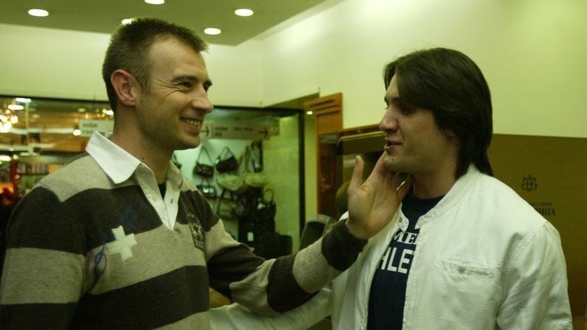 100159 Okuplj4A Cropped