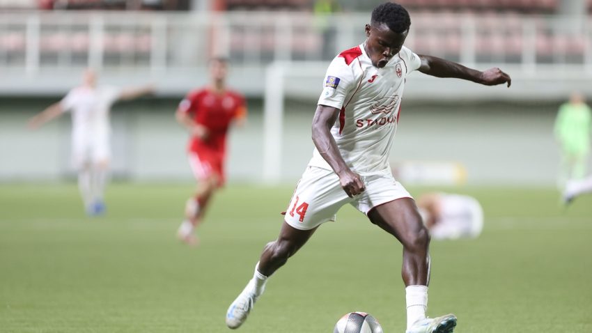 Zvezda gleda ka Afrikancu, cena 750.000 evra
