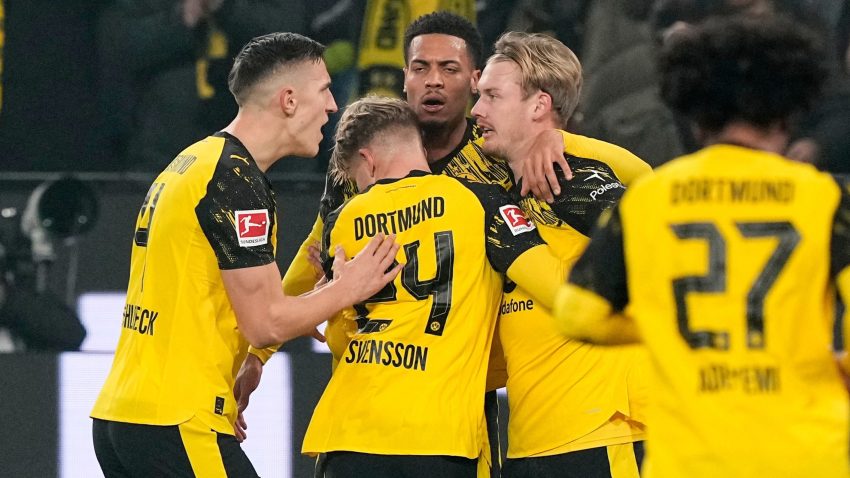 Dortmund nastavio da progoni Bajern