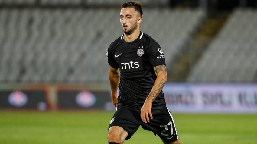 Nikola Lakčević i Zvezdin dres za Vladimira Stojkovića: Volim Partizan, ali sam podneo tužbu jer su prevarom mogli da mi ugroze karijeru i životnu egzistenciju