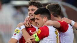 Voša čekajući milione gleda ka Engleskoj i Austriji