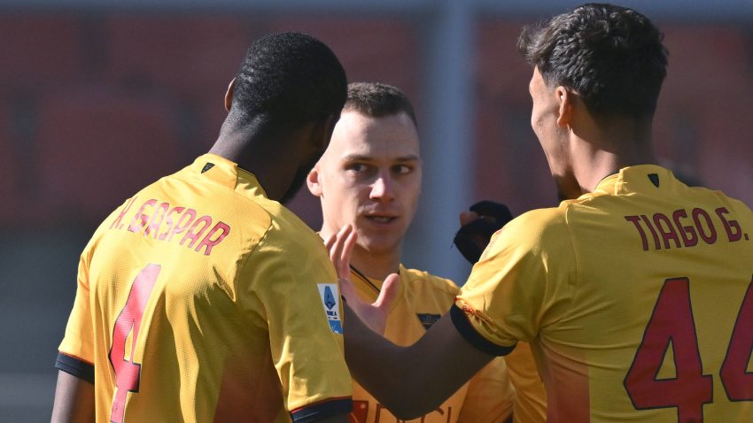 Gol Srbina iz svlačionice: Štulić strelac posle 52 sekunde (VIDEO)
