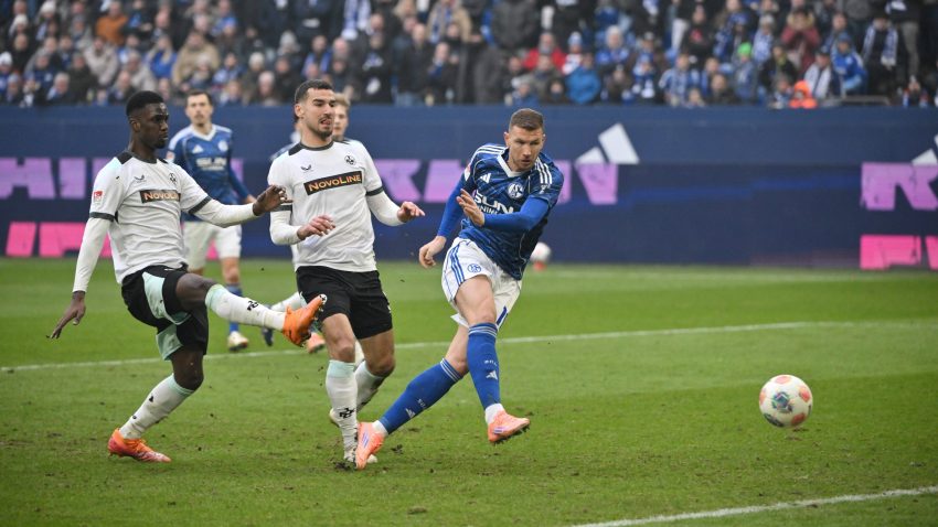 Klasa je večna: Džeko majstorijom na debiju pokrenuo Šalke (VIDEO)