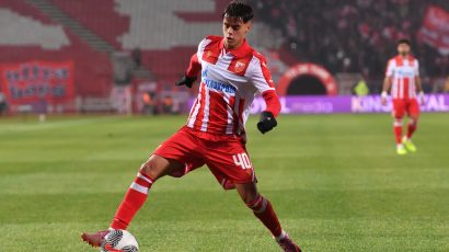 Zvezda seče oko krilnog napadača