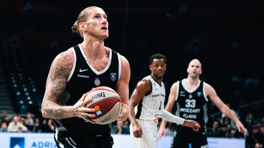 Osetkovski pokazao put, Radanov debitovao u 10. uzastopnoj pobedi Partizana