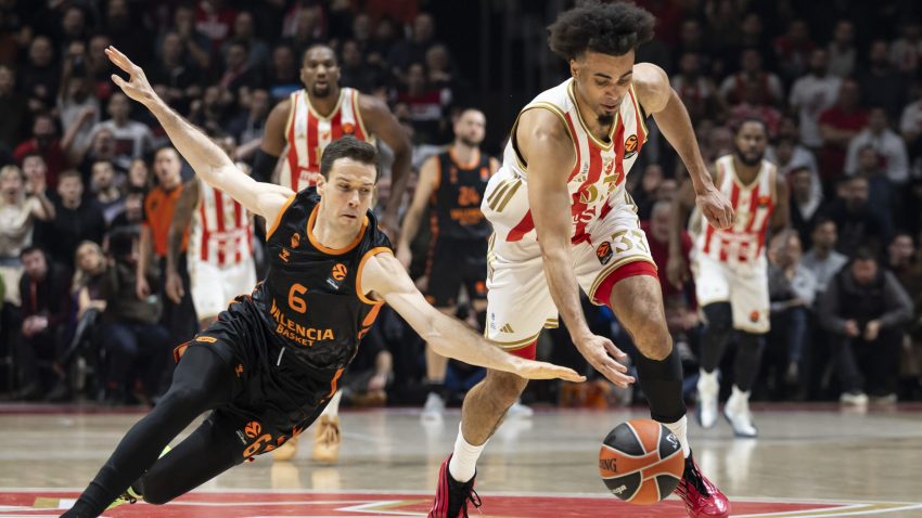 Nvora upalio varnicu, Zvezda ugasila plamen  - Pionir gledao moćnu Valensiju