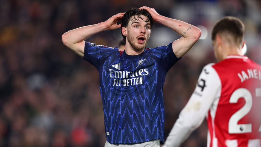 Arsenal se uplašio titule, Brentford odigrao za Siti