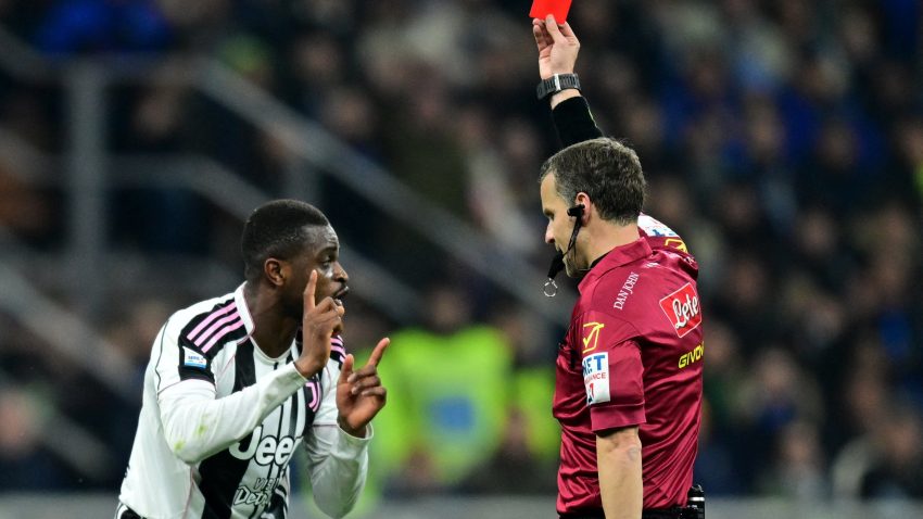 Bura oko sudijskih grešaka na derbiju: Nezasluženi crveni karton za Kalulua, u fokusu i simuliranje