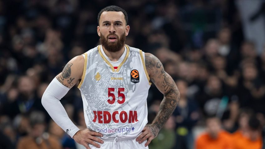 Majk Džejms digao glas i najavio svoj kraj u Monaku: Neću da ispadam budala... Zovite Janakopulosa!