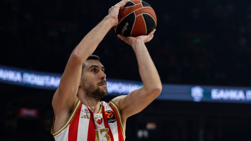 Zvezda bez kapitena, šansa Miljenoviću