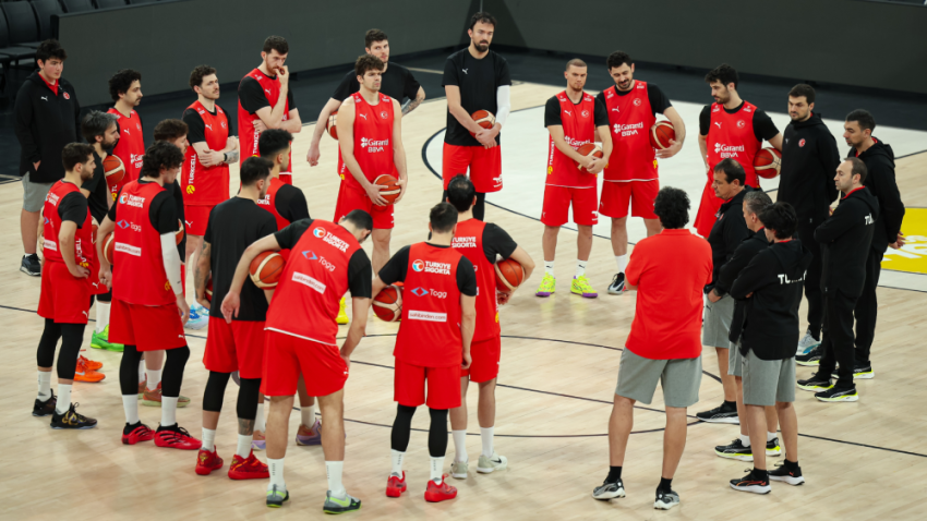 Ataman okupio sve evroligaše pred duel sa Srbijom