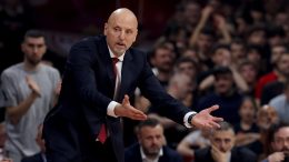 Zvezda sa 11 igrača protiv Budućnosti