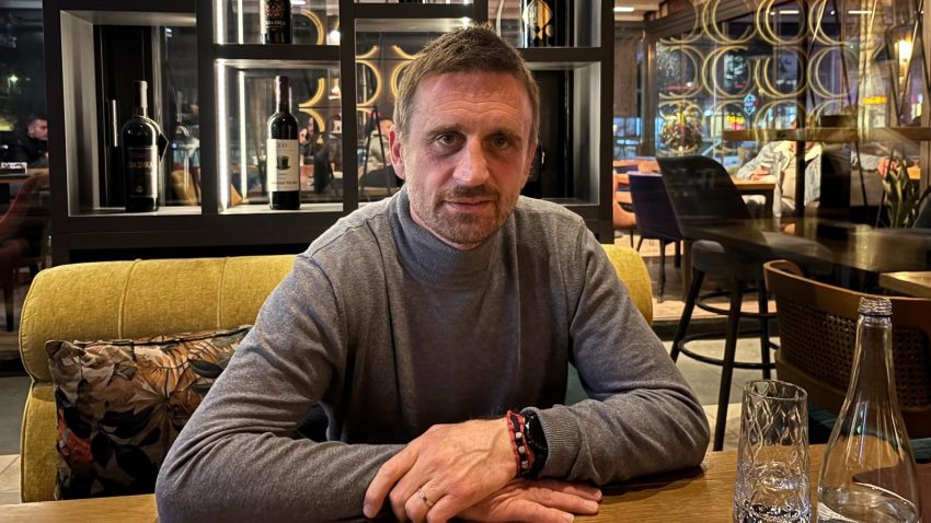 Trener kom su se osladile titule učio od najvećih na svetu: Klop nas vodio po planinama i jezerima da spavamo u šatorima, staviš šlemove i izolovan si od svih… Tuhel fudbal igra kao šah