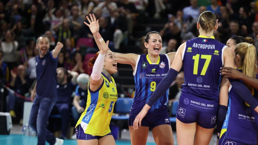 Skandići bez Maje Ognjenović šokirao Turke: Fener uzeo organizaciju F4, a sad na pragu eliminacije!