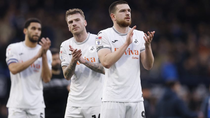 Zvezda ostala kratkih rukava, Engleska dobila gol-mašinu: Od stečaja do 10.000.000 evra za godinu i po