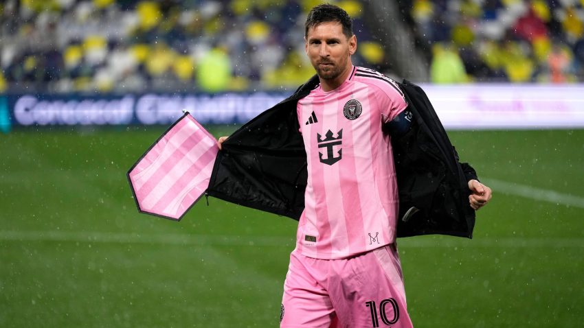 Trka veka dobila novo poglavlje: Mesi krenuo ka Ronaldu