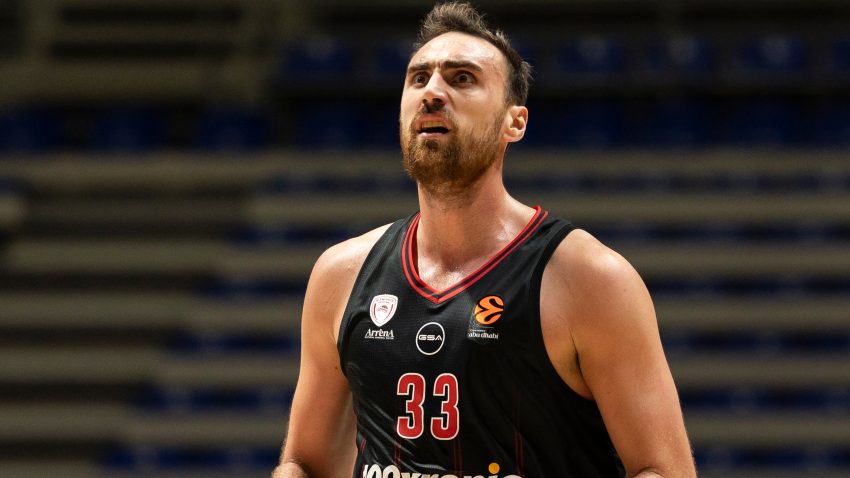 Olimpijakos se pita u Atini: Dorsi komandovao, Milutinov i Nilikina kobni po Pao