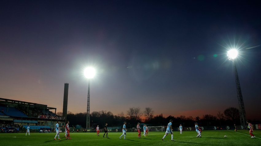 Stranac razočaran Srbijom: Došao sam na polusrušen stadion, sa jednom i po tribinom