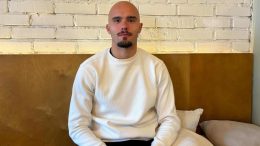 Sasvim opušteno sa Vanjom Drkušićem: U Zvezdi mi rekli da odem malo do crkve... Mesija ne bih pitao za selfi - ali Novaka i Vidića bih, neka mi Kanga pošalje broj od vrača