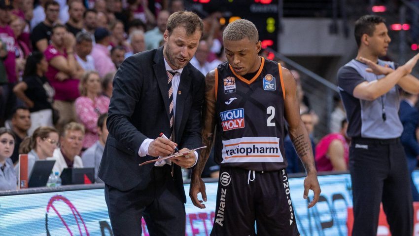 Sa Jagom pokorio Bundesligu, a sad bi mogao da nasledi Pešića u Minhenu