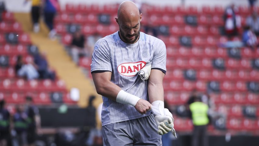 Srpski golman besneo među stativama: U 97. minutu tražio da izvede slobodan udarac