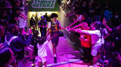 Srednjoškolac dobija pare sa kojima bi bio među najplaćenijim igračima Evrolige!