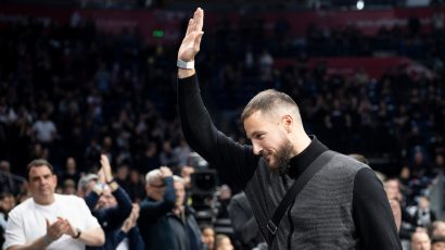 Posle 4.331 dana preko Rusije, SAD, Turske, Litvanije, Francuske i Kuvajta – opet oblači crno-belo: Otvoreni ulazi za aplauze Lovernju