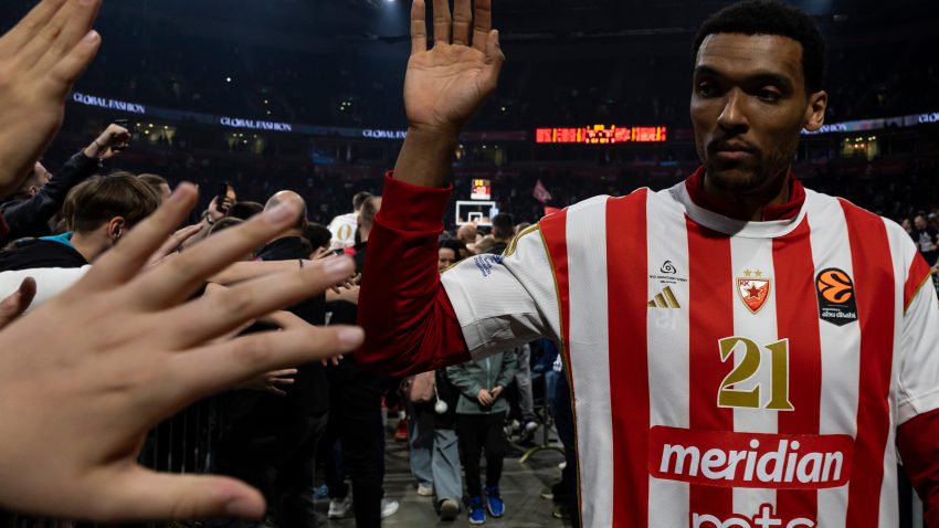 Džoel Bolomboj odbija priču o epitetu legende u nastajanju: Voleo bih da ostanem u Zvezdi i sledeće sezone, ali videćemo...