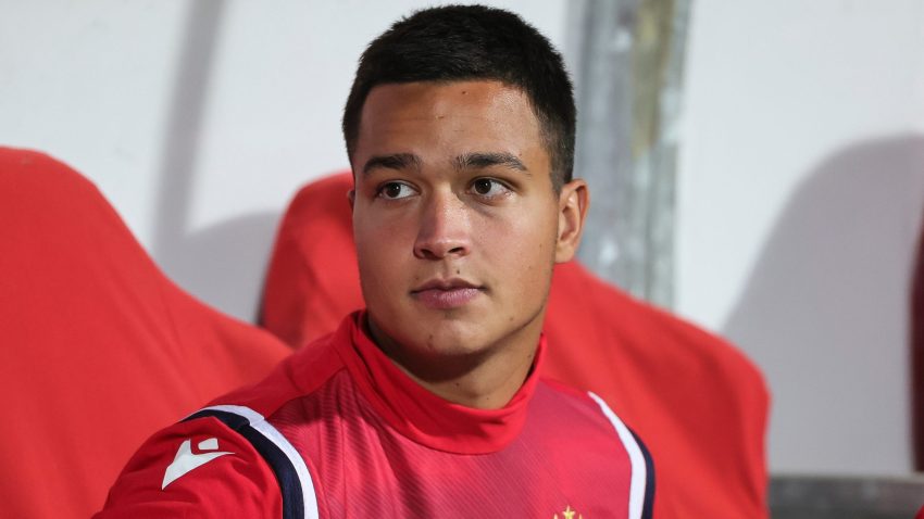 Petar Stanić - prvi strelac Lige Evrope: Kao dete gledao sam derbi sa tribina... Ozil omiljeni igrač, menjao bih dres sa Pedrijem i Vitinjom