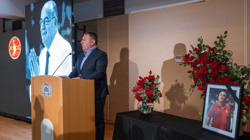 Crna Gora se oprostila od Vujoševića: Dule, hvala ti za znanje, snagu, sistem, ljude - za nezaborav!