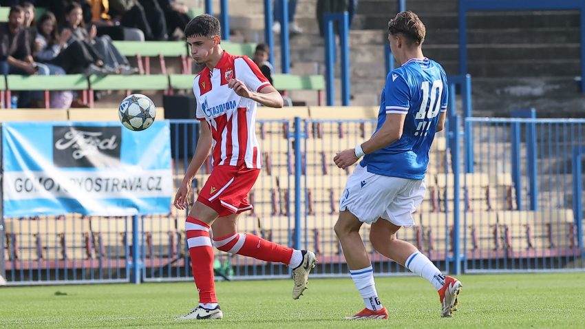 Zvezda u derbiju dobila naslednika Veljka Milosavljevića, Partizan pao na minus 21