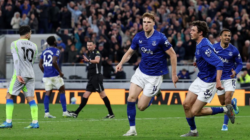 Sitijeve brljotine u Liverpulu: Geji doveo titulu u pitanje, Doku i Haland ublažili šamar