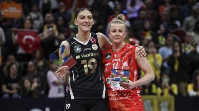 Legendarna odbojkašica će izbrojati deset sezona u istom dresu, kolekcija od 28 trofeja može da bude još veća