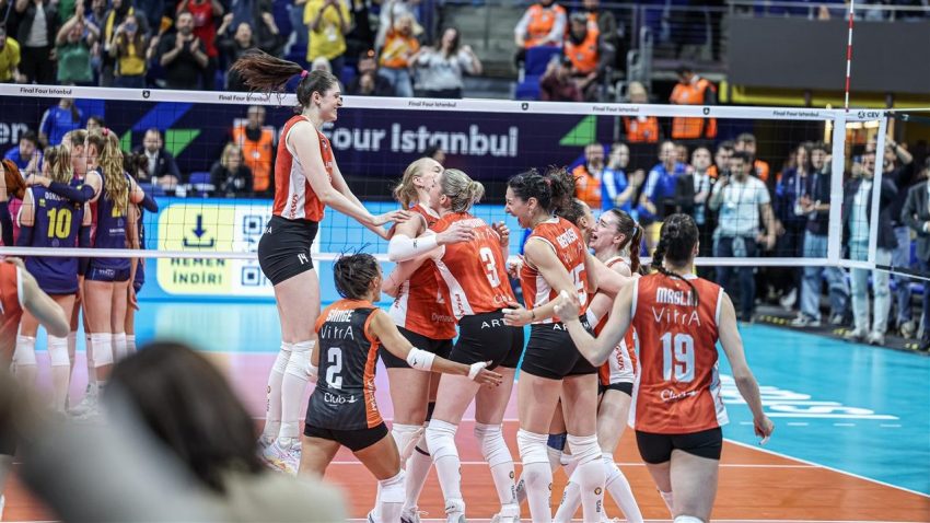 Povreda dizača tokom proslave pobede: Hoće li Ezačibaši oslabljen u finale?