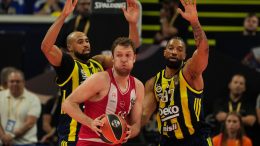 Crveno-bela masa progutala branioca trona, Olimpijakos u finalu - Evropa će dobiti novog šampiona!