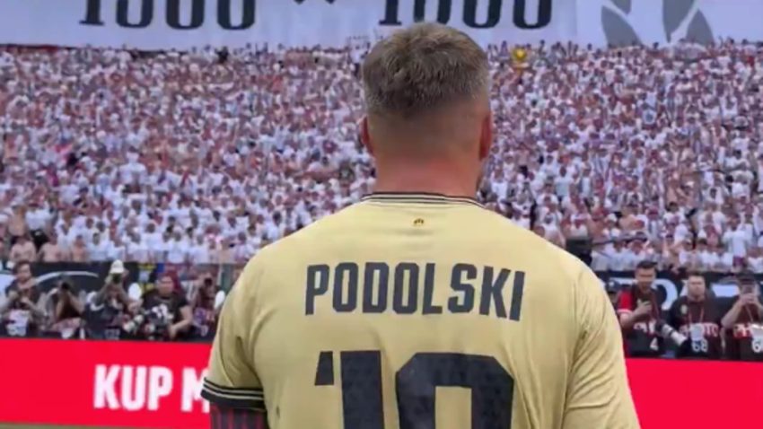 Bajka za kraj karijere: Podolski u 41. godini podigao pehar o kojem je sanjao (VIDEO)