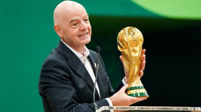 Infantino opet šokira: Igrači i rezerve zajedno na centru