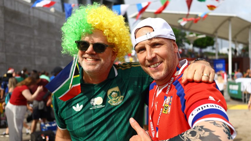 Požurili da podrže Irsku na Mundijalu, pa u dresovima sa Aliekspresa navijali za Južnu Afriku
