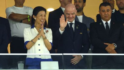 Putujući predsednik FIFA: Avion, stadion, avion, stadion – 22.000 kilometara za 10 dana
